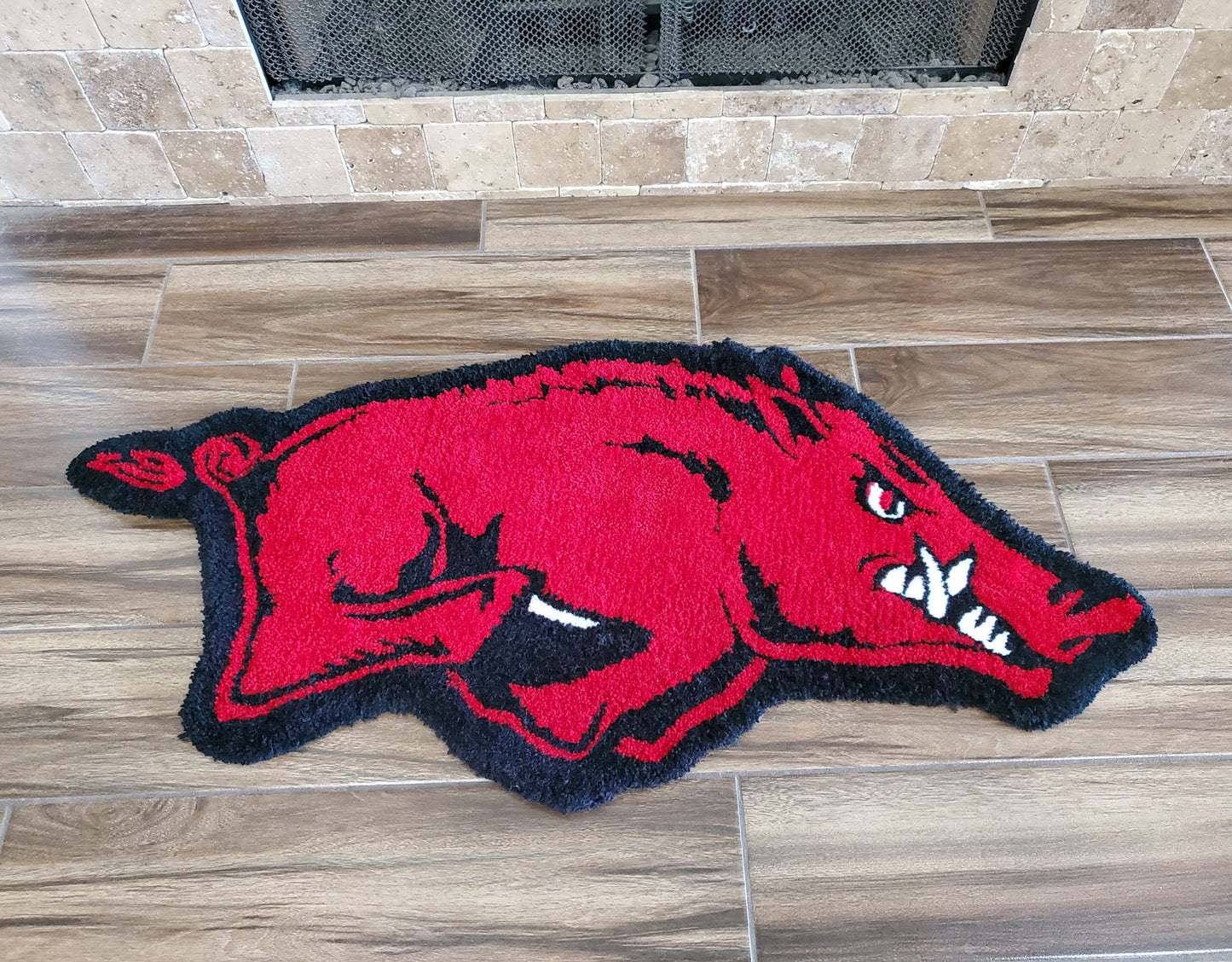 Custom Handmade Tufted Rug – Arkansas Razorbacks Mascot